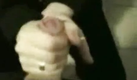 İki salako erotik sahne adam sarışın büyükanne ile iyi eğlenceler