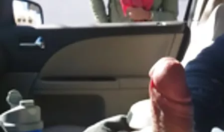 Pembe saç Sarah erotik yatak sahneleri Mastürbasyon çeker