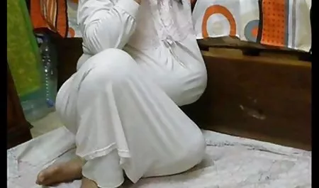 Üçlü lanet eylem kısa erotik sahneler Granny