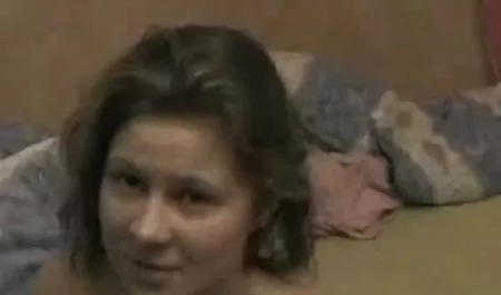 Düz göğüslü kız La Carter erotik sahneler sex aşk zor kanlı bir kemik olabilir