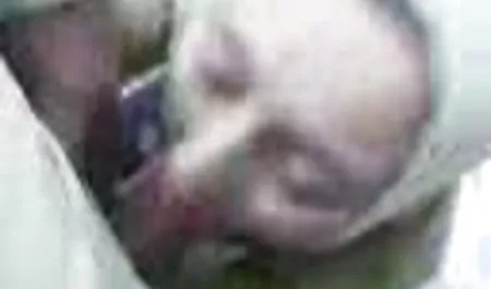 Sarkık ezgi mola erotik sahne insanlar pis büyükanne