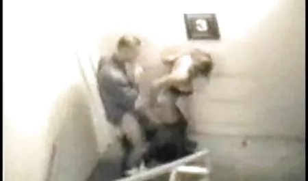 Seksi oynamak için büyük pembe yeşilçam sex sahnesi bir oyuncak genç