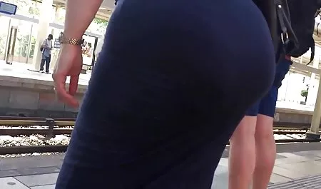 Seksi Sammy bataklığa bir horoz yutmak 1 kadın 1 erkek erotik sahneler